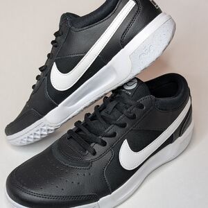 Nike Men's Black and White Sneakers